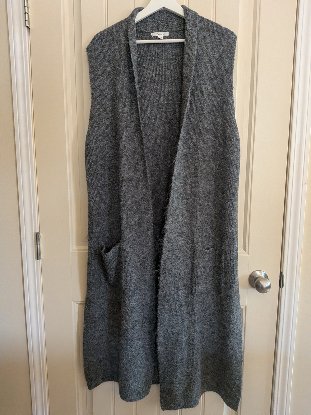 Gorgeous Grey Open-Front Long Knit Vest With Pockets